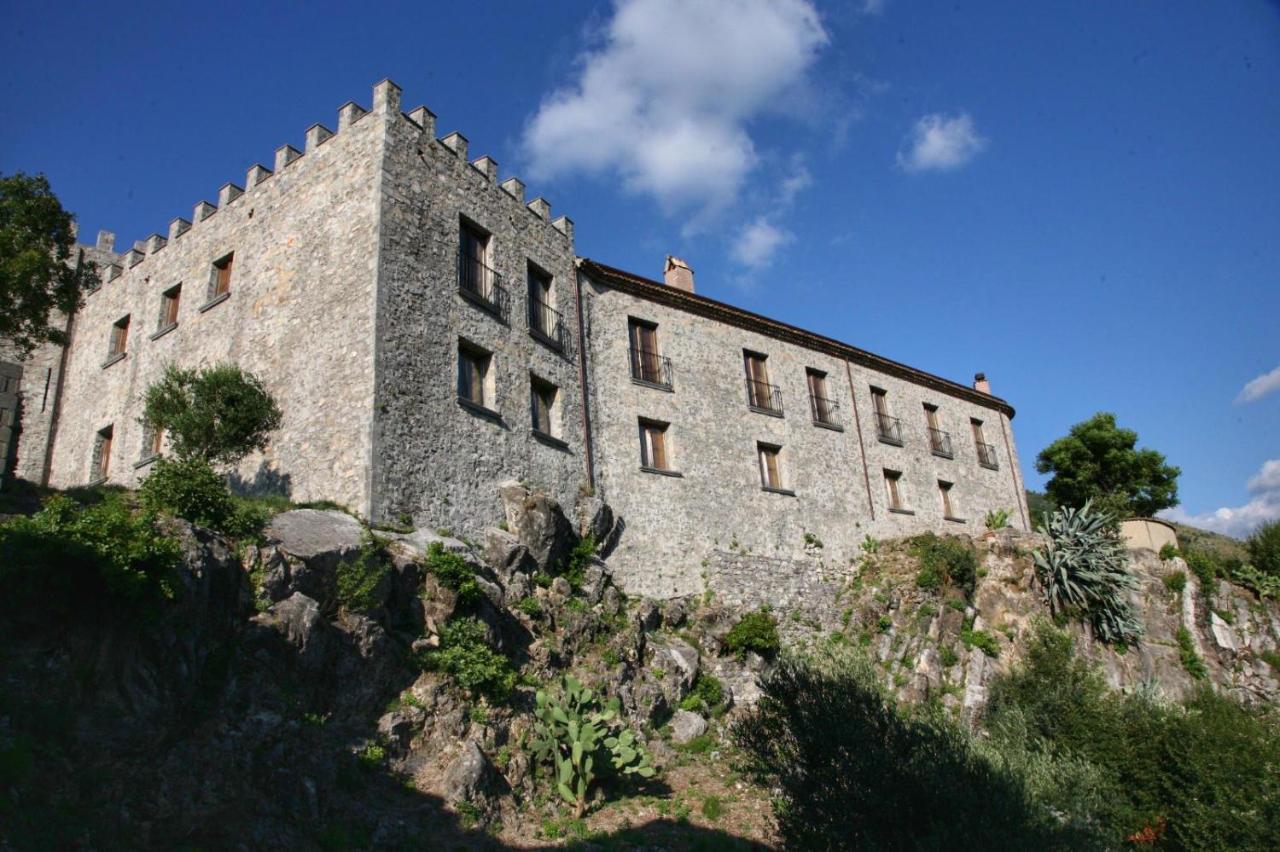 Il Castello Dei Principi Sanseverino Viggianello Exterior photo